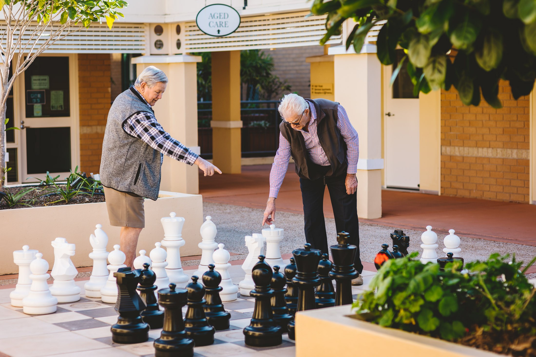Outdoor chess